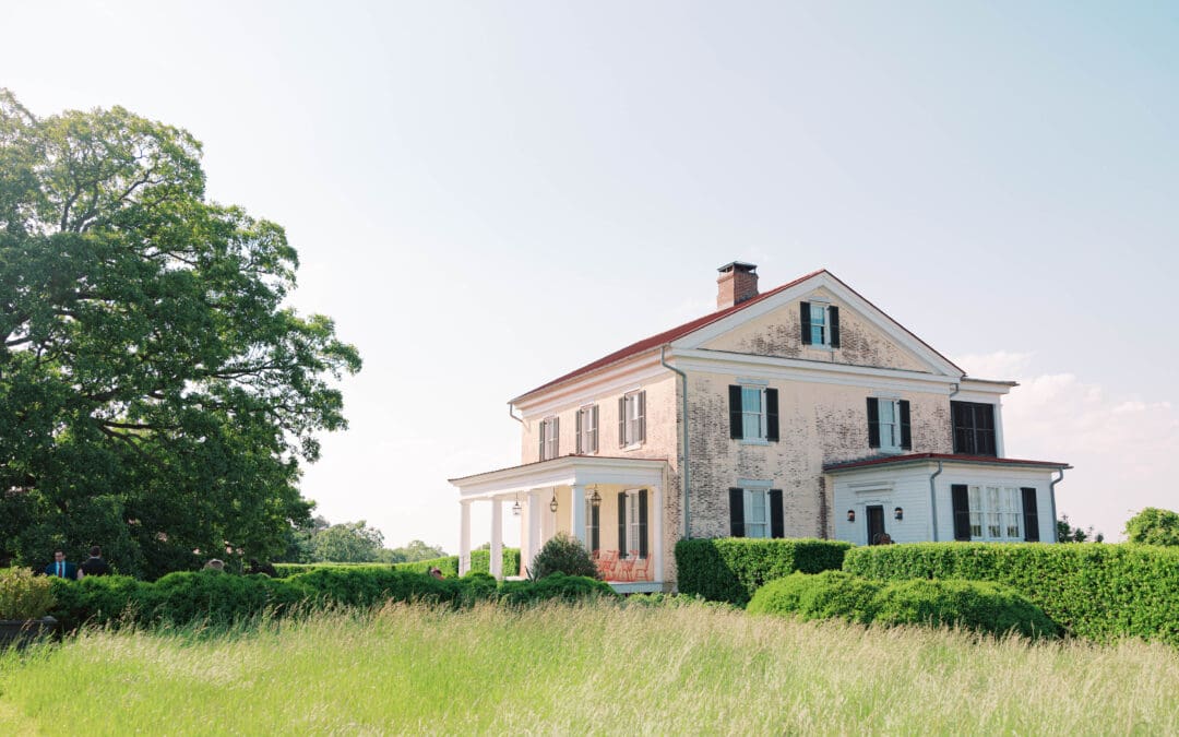 Why Choose Arkansas for Your Destination Wedding? Hidden Gems in The Natural State